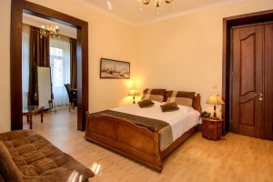 <p>Suite Room with Balcony</p>
