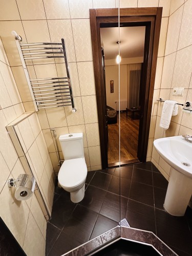 <p>Bathroom/ Double with Balcony</p>
